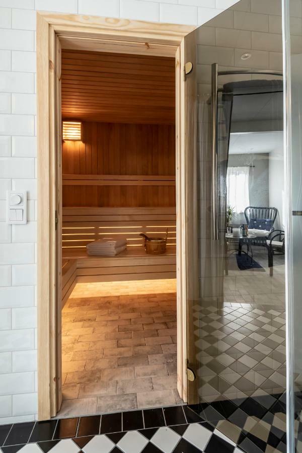 Fregatten Bed & Breakfast Karlskrona Exterior photo